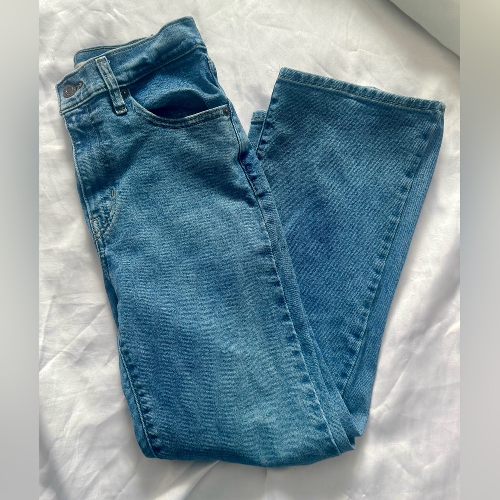 CROPPED FLARE LEVIS